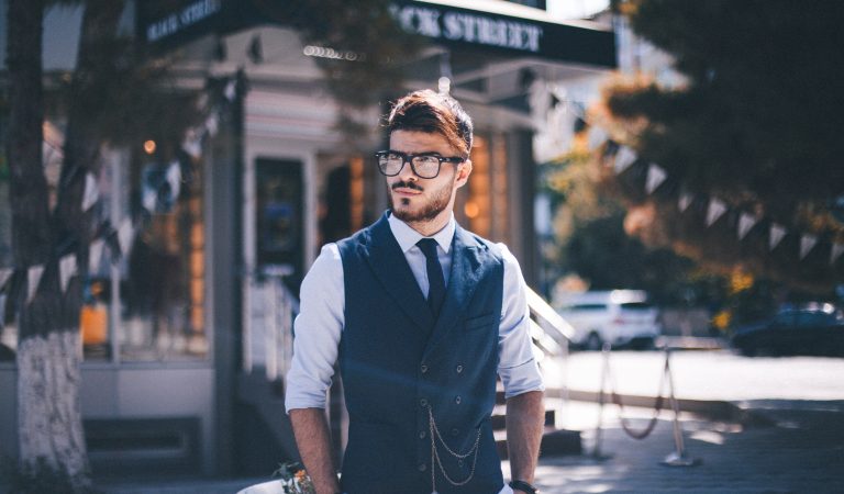 Stylowa biżuteria dla mężczyzn – nie tylko zegarki