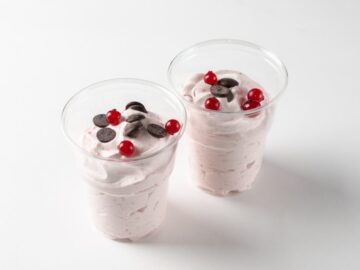 Ilustracja artykułu: Desery bez pieczenia: 15 szybkich przepisów na każdy dzień