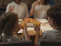 Ilustracja artykułu: Szybkie obiady dla całej rodziny bez błędów: sprawdzone schematy smaków i proste triki na co dzień