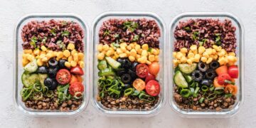 Ilustracja artykułu: Jak zaplanować zdrowe obiady na kilka dni: plan, porcje i bezpieczne przechowywanie